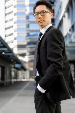 Benim iş konusunda ciddi