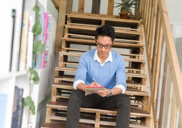 Portrait of young businessman in casual — Stock Photo, Image