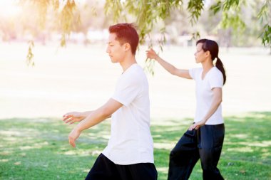 İnsanlar Park Thai chi