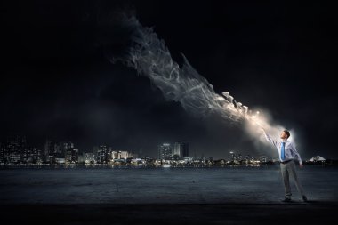 Eğitim karanlığın içinde parlak ışık