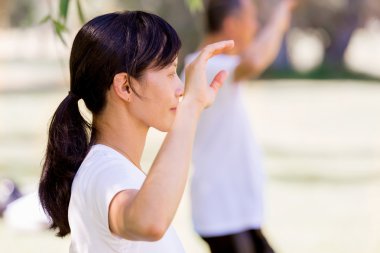 İnsanlar Park Thai chi