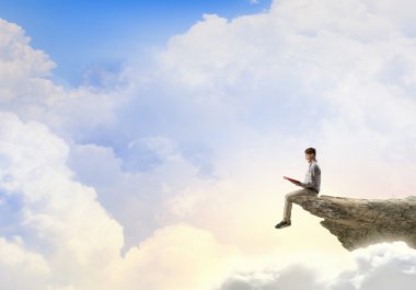 Kitaplar kalanı üzerinde yükselmeye izin