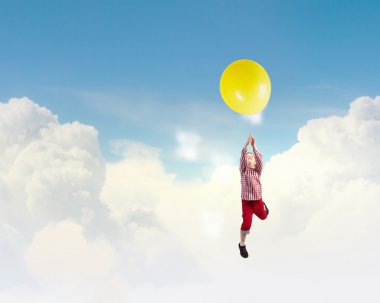 Dikkatsiz mutlu çocuk