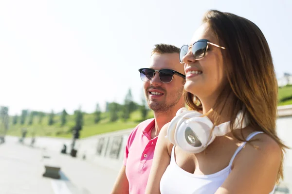 Beautiful couple spending weekend outdoors — Stock Photo, Image