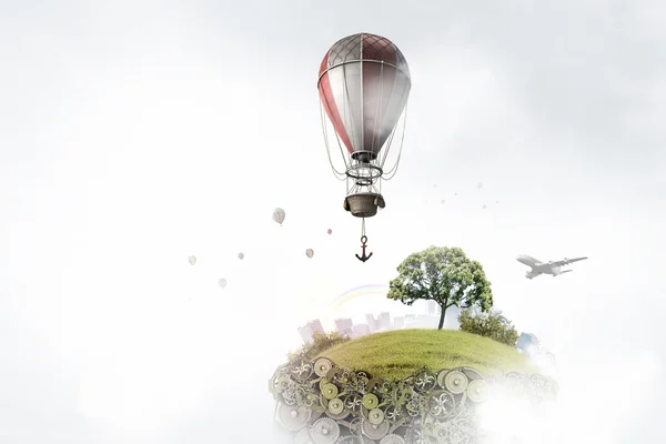 Luftballong i sommarhimmel — Stockfoto