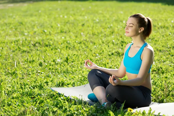 Enjoying minutes of solitude — Stock Photo, Image