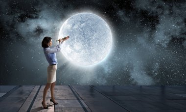 Ay'da yaşam var mı