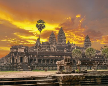 Antik Khmer Tapınağı, vasıl Angkor Wat günbatımı.