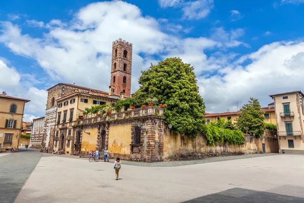 Via San Martino. İtalya, Lucca, — Stok fotoğraf