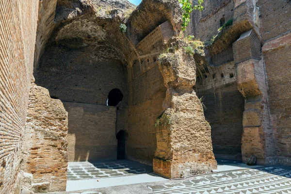 Las ruinas de las Termas de Caracalla . — Foto de Stock