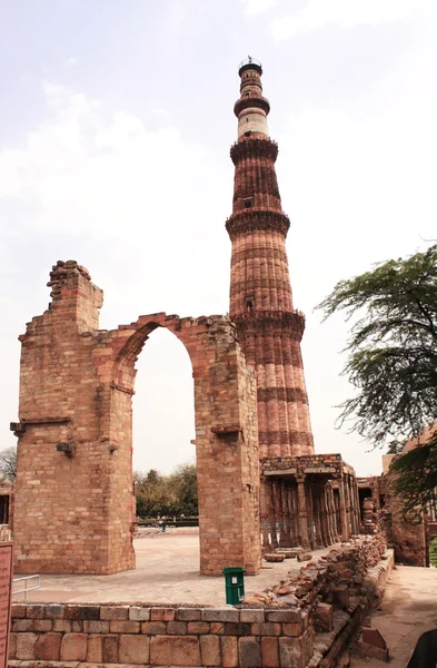 Μιναρές Qutub-Minar Πύργος, Νέο Δελχί, Ινδία — Φωτογραφία Αρχείου