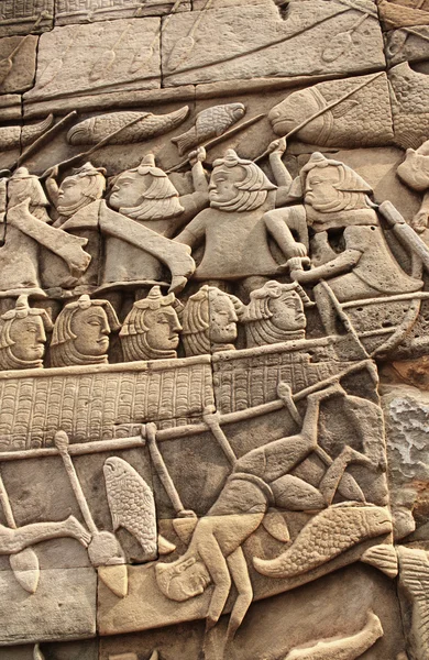 複雑なアンコール ワット、シェムリ アップ日時・ プラサート ・ バイヨン寺院の壁の彫刻 — ストック写真
