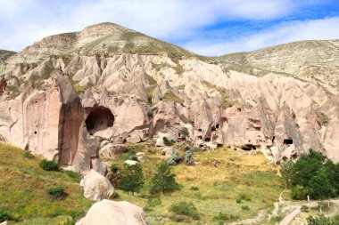 Selime Manastırı, Ihlara Vadisi, Kapadokya, Türkiye 'deki kayalıklardaki mağaralar