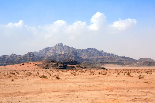 Hermoso Paisaje Con Montañas Rocosas Desierto Wadi Rum Valle Luna — Foto de Stock