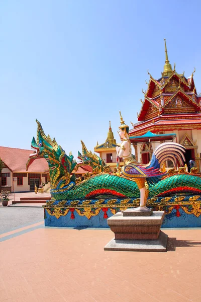 Standbeelden Van Kinnaris Slangen Nagas Buurt Van Paviljoen Pulau Tikus — Stockfoto