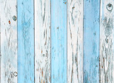 Kırık beyaz ve mavi boyalı eski ahşap tahtaların dokusu. Eski ahşap tahtalarla yatay geçmişe dönük arka plan 