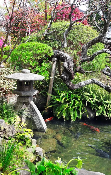 Decorative Pond Ancient Stone Lantern Hasedera Hase Dera Temple Kamakura — Stockfoto