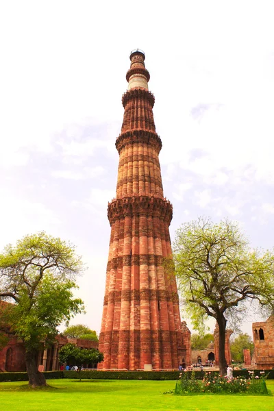 Το Qutub Minar Πύργος, Δελχί, Ινδία — Φωτογραφία Αρχείου
