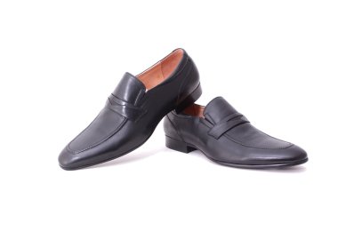 Genç bir adam için ayakkabı