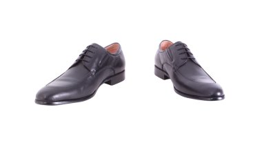 Genç bir adam için ayakkabı