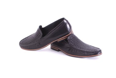 Genç bir adam için ayakkabı