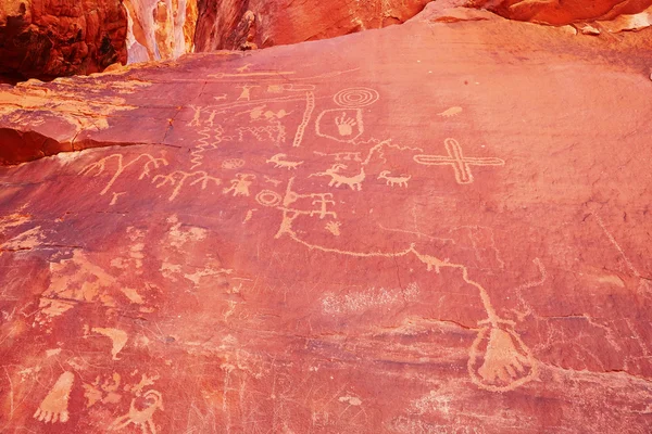 Nevada, ABD yangında vadisinde petroglifler