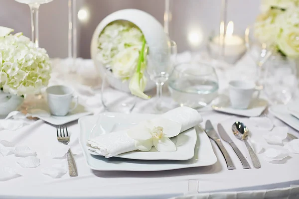 Conjunto de mesa Beautidul para recepção de casamento — Fotografia de Stock
