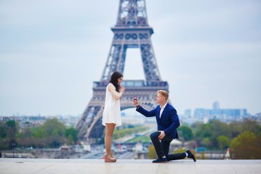 Paris'te Romantik angajman