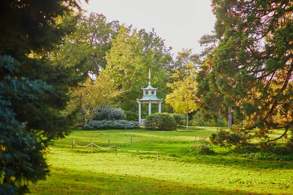 Schöner Park Von Bagatelle Paris Frankreich Einem Sonnigen Herbsttag November — Stockfoto