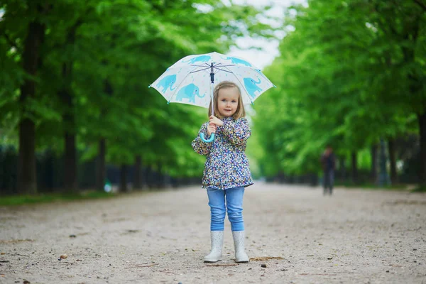 Criança Usando Botas Chuva Com Guarda Chuva Dia Outono Menina — Fotografia de Stock