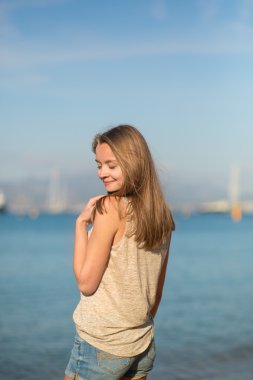 Cannes Beach genç kız