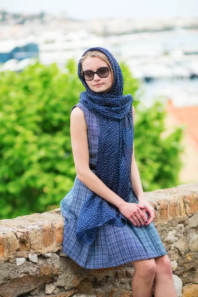 Elegant French woman in Cannes — Stock Photo, Image