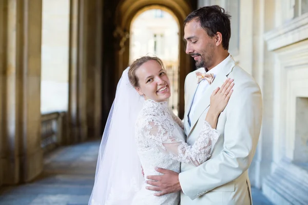 Pareja recién casada en París, Francia —  Fotos de Stock