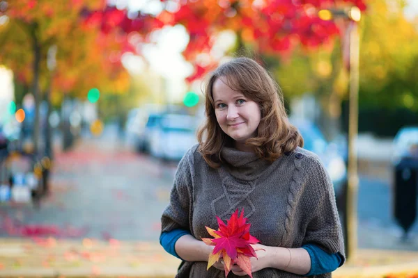 Smiling girl in Notting Hill — Stock Photo, Image