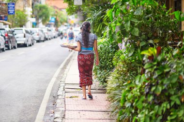 Bali dili kadın Tanrılar için teklifleri