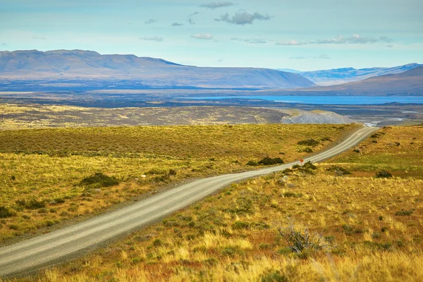 Дорога в национальном парке Торрес-дель-Пайне Чили — стоковое фото
