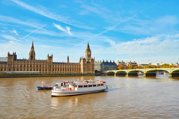 Big Ben avec la Tamise, Londres — Photo