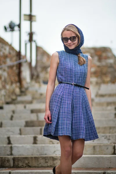 Young woman on Le Suquet hill in Cannes, France — Stock Photo, Image