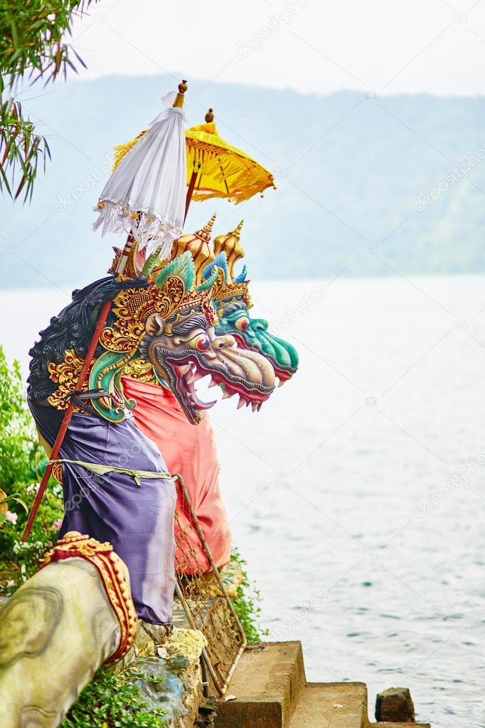 Traditional Balinese statues in Pura Ulun Danu