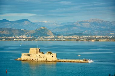 Görünüm bourtzi Kalesi, nafplion, Yunanistan