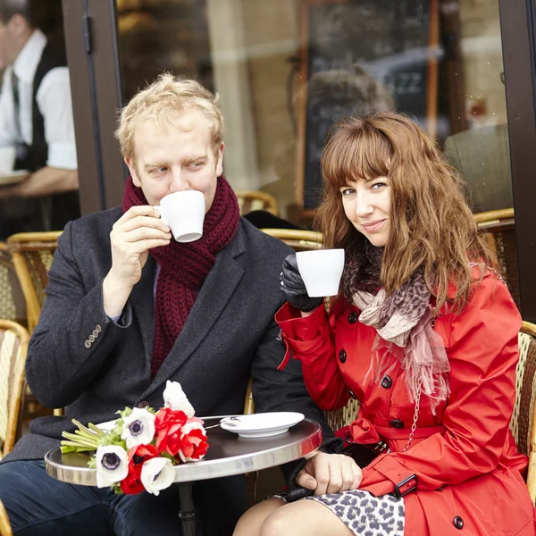 Couple ayant un rendez-vous au café — Photo