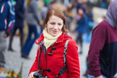 Paris, turist crowdy sokak yürüyüş