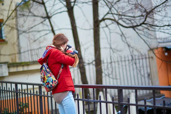 Unga turist i Paris — Stockfoto