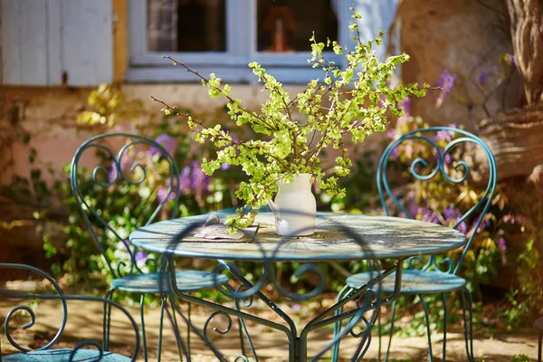 Table of cozy Parisian restaurant — Stock Photo, Image