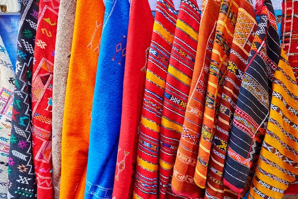 Traditional market in Chefchaouen, Morocco — Stock Photo, Image