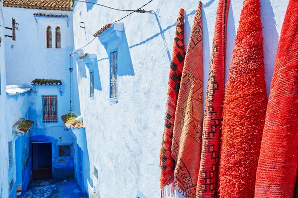 Улица в Chefchaouen, Morocco — стоковое фото