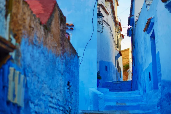 Улица в Chefchaouen, Morocco — стоковое фото