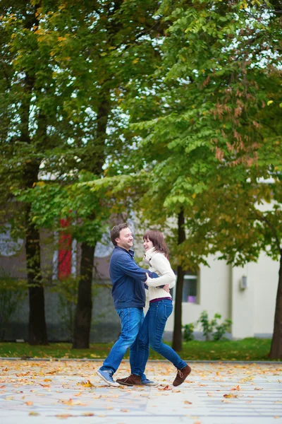 Romantic dating couple on a bright fall day — Stock Photo, Image