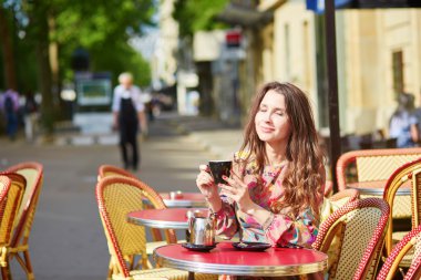 Paris güzel bir genç kadın