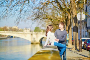 Romantik Çift Paris dating